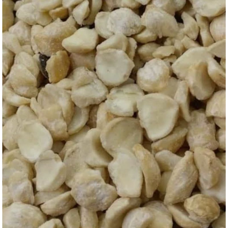 

Kemiri Pecah / Belah 2 ( 1 kg )