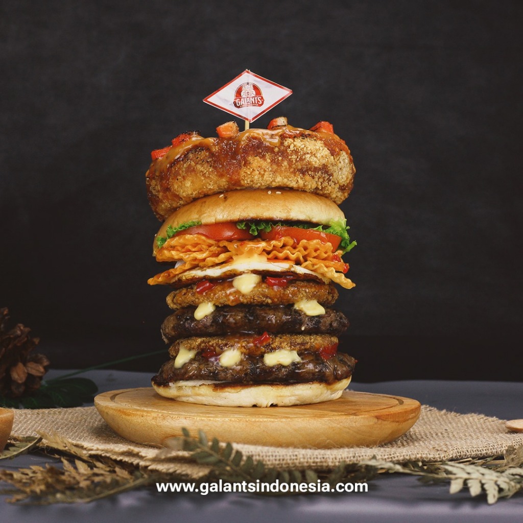 

Xmaster Medium Monster Birthday Burger 13 (Birthday Cake Aesthetic)