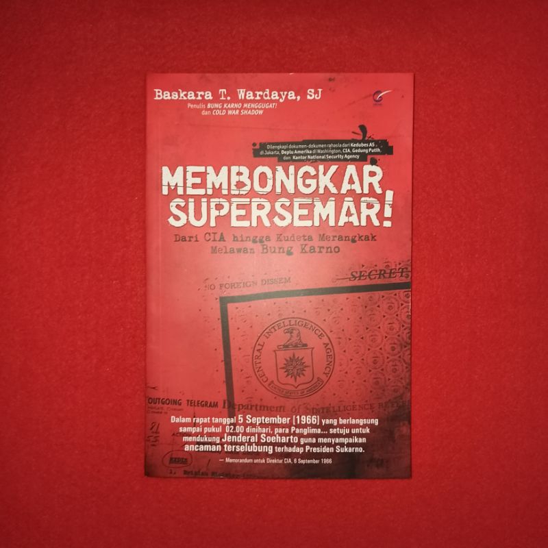 buku membongkar Supersemar