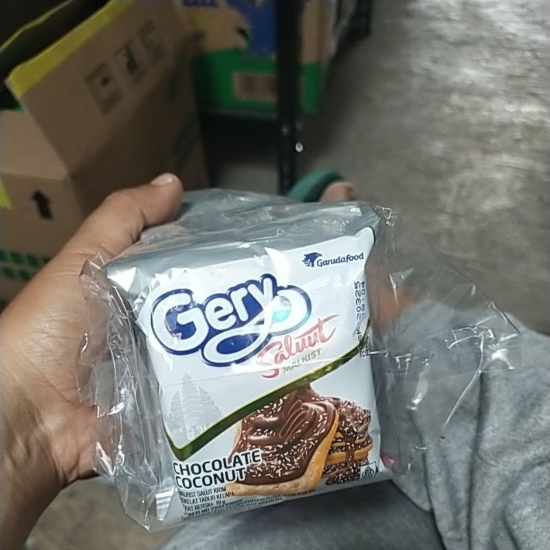 

Gery salut tabur coklat kelapa renceng