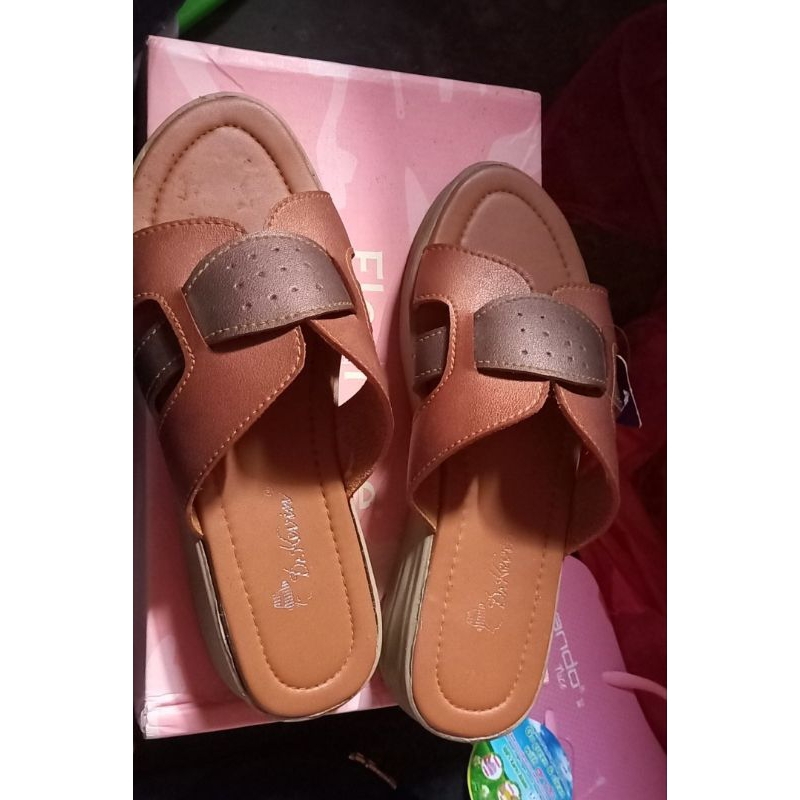 Promo sendal Dr.kevin size 38