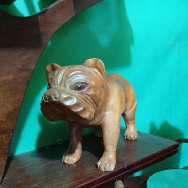 patung buldog kayu jati