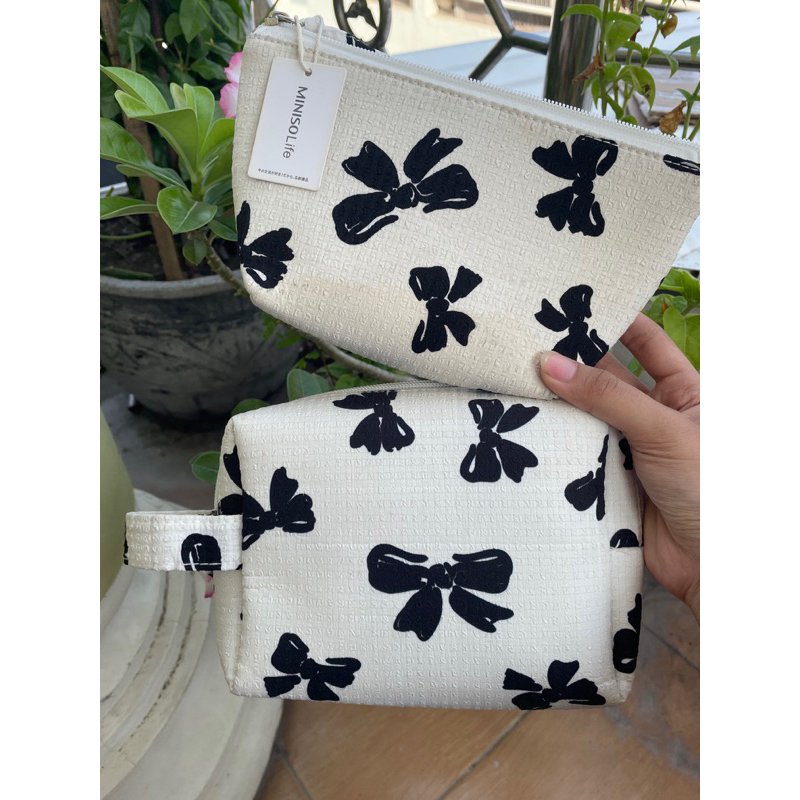 MINISO CHARMING POUCH MAKEUP COSMETIC BAG TEMPAT MAKEUP RIASAN