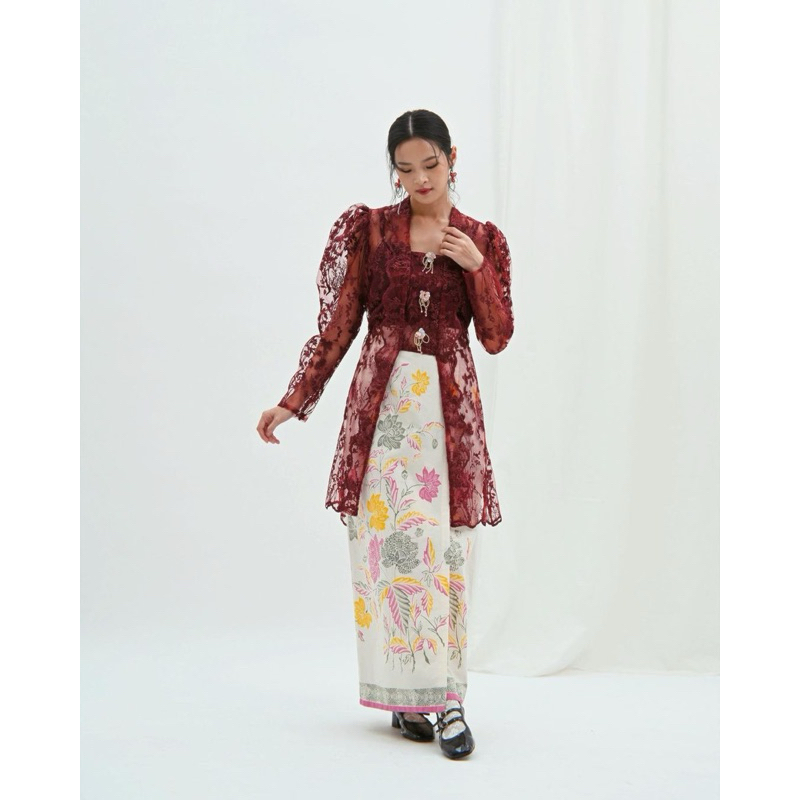 Sewa Kina Atelier / Jaleela.id / Sewa Kebaya Wisuda