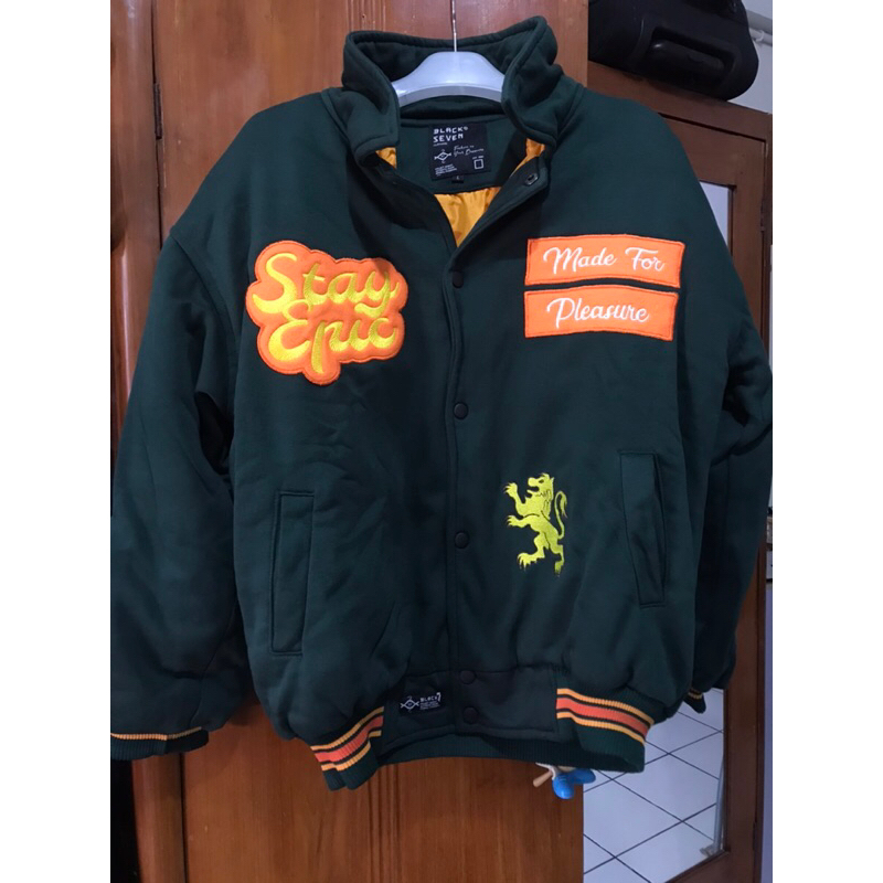PRELOVED JAKET VARSITY STAY EPIC GREEN