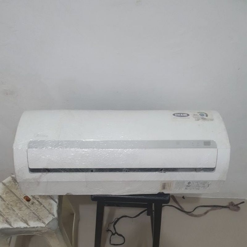 Second Ac indoor midea 1pk ( mulus dan ori)