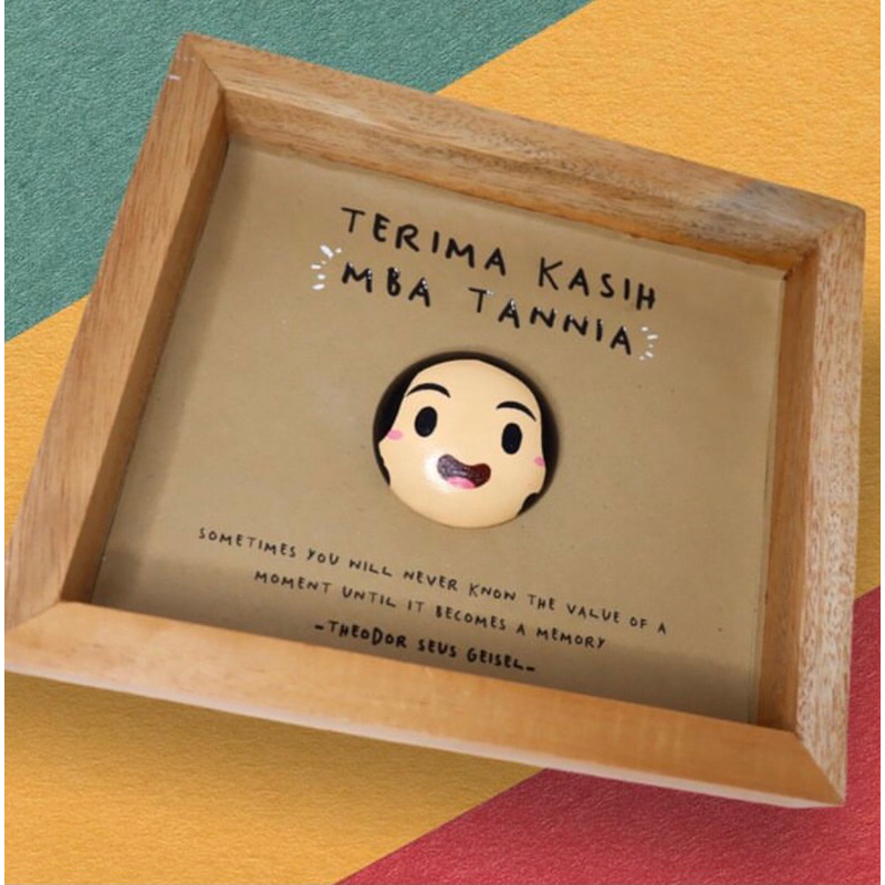 SPECIAL ROUND PLACARD - plakat kayu custom wajah unik kenang kenangan