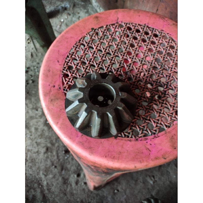 Pinion Gear gigi bolu kecil Fuso Ganjo 220HD