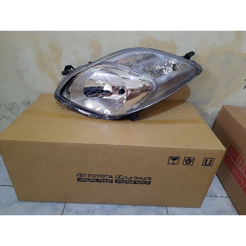Headlamp Lampu Depan Head Lamp Toyota Yaris 2009 - 2013 Original