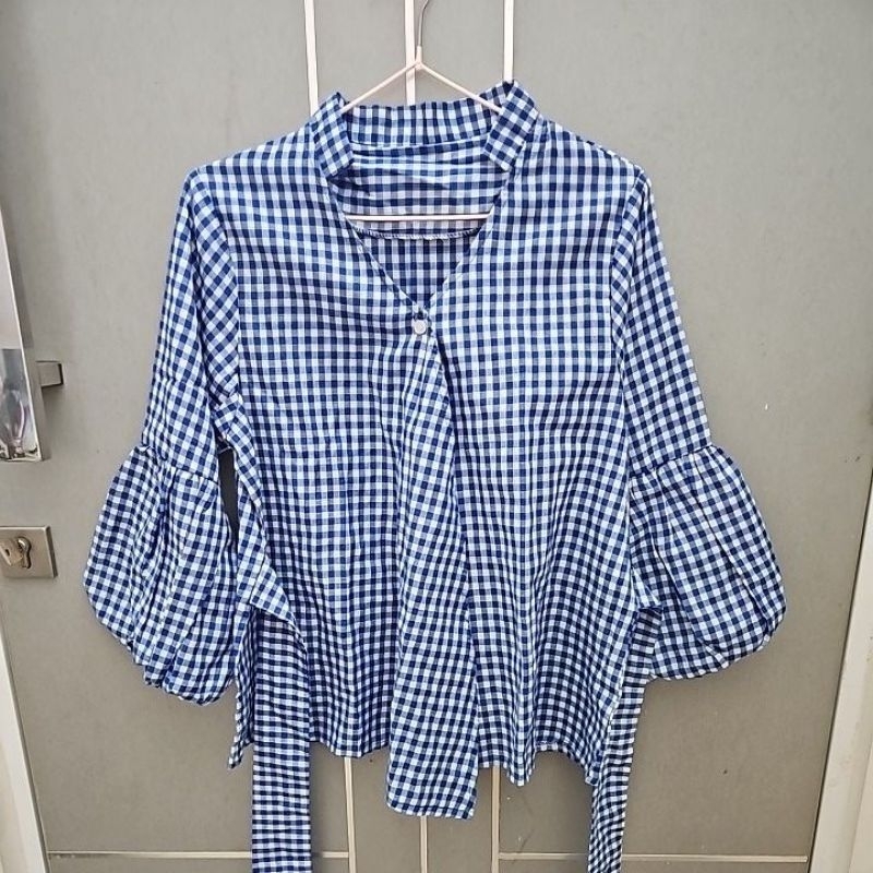 [PRELOVED] Baju Kemeja Blouse Wanita Motif Kotak Lengan Balon