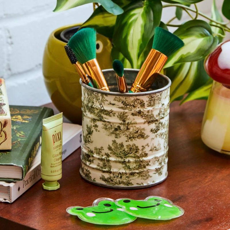 

Froggy Toile Storage Tin