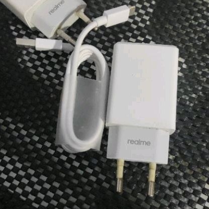 charger realme 10 watt 2A 1 set micro usb ( second original bawaan hp )