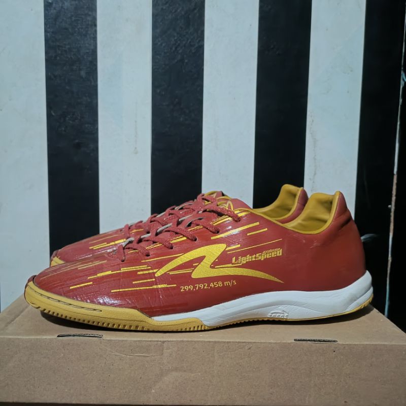 LIGHTSPEED REBORN MAROON
