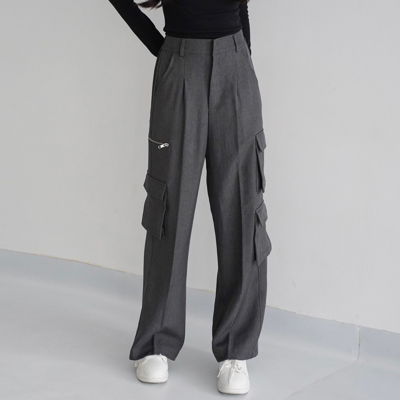 MONELLY - Como Cargo Pants (celana panjang cargo highwaist | kulot wanita | cargo cullote pants zipp