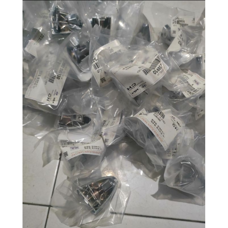 handle kia sportage 2012 bagian kecilnya