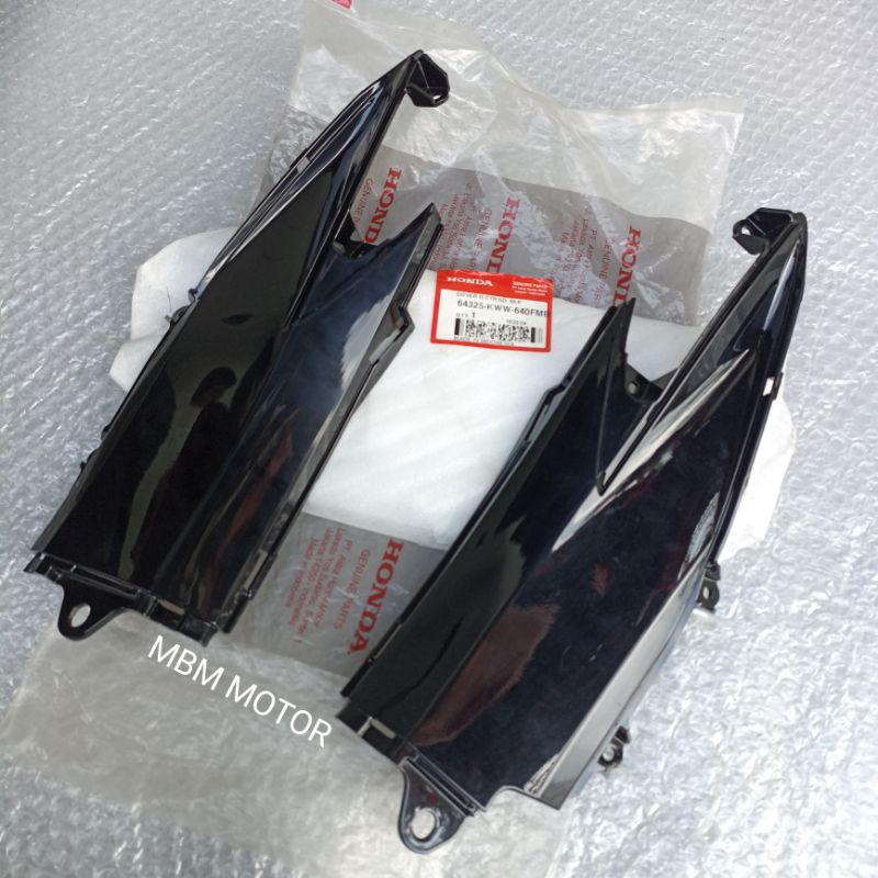 COVER CENTER SAMBUNGAN BODI BODY KECIL HONDA REVO 110 FIT ABSOLUTE ABS ORI AHM KANAN KIRI 64325-KWW-