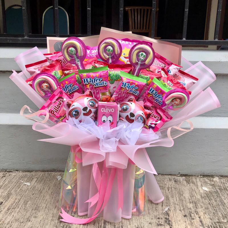 

Bowleh Bouquet - Jumbo Pink Snack Bouquet