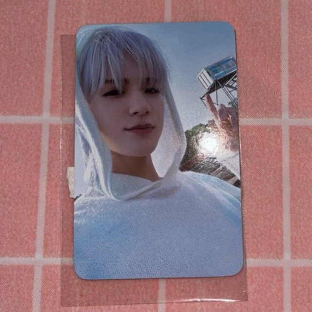 pc jeno everline istj hoodie