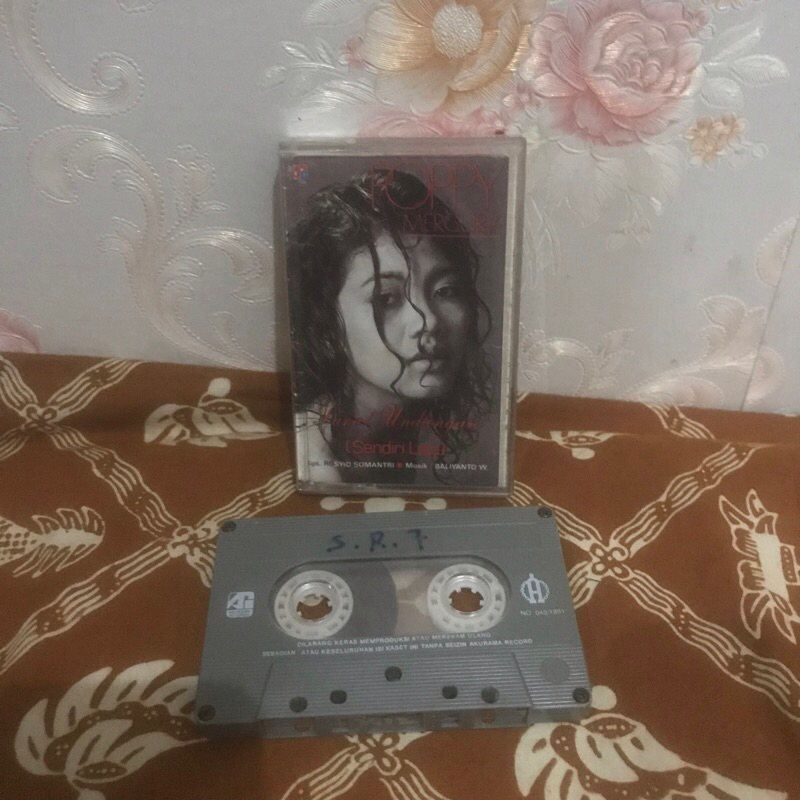 Kaset pita Poppy Mercury album Surat undangan minus cover terpotong, pita bagus