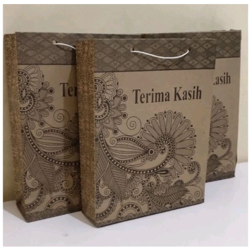 

PROMO MURAH !!!! 50 PCS tas kertas motif / paper bag sovenir pernikahan