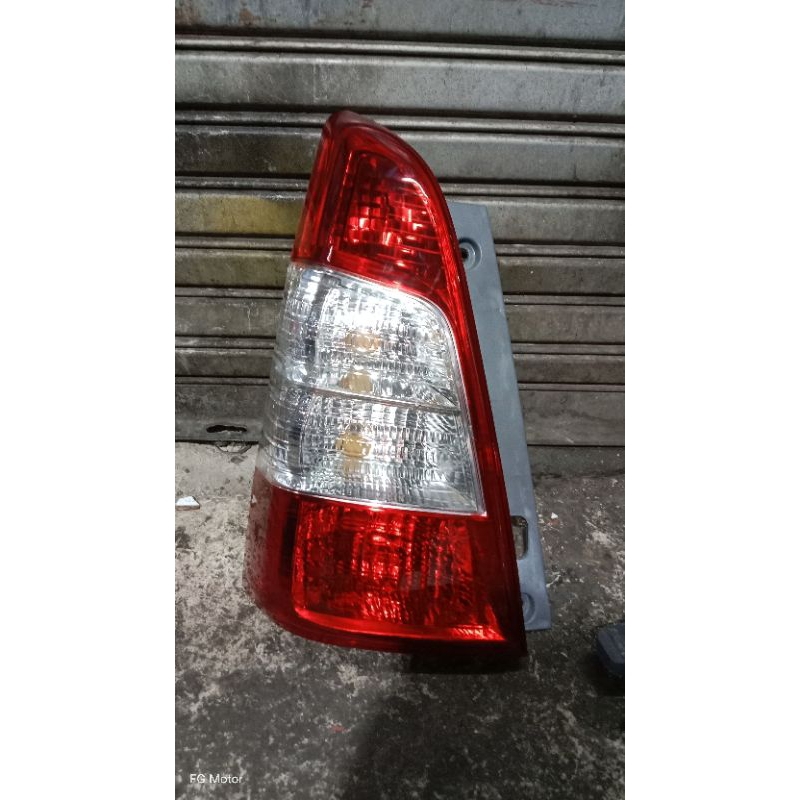 stoplamp lampu belakang inova 2012  2015