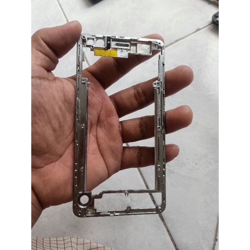 tulangan tatakan lcd spc l52 ori