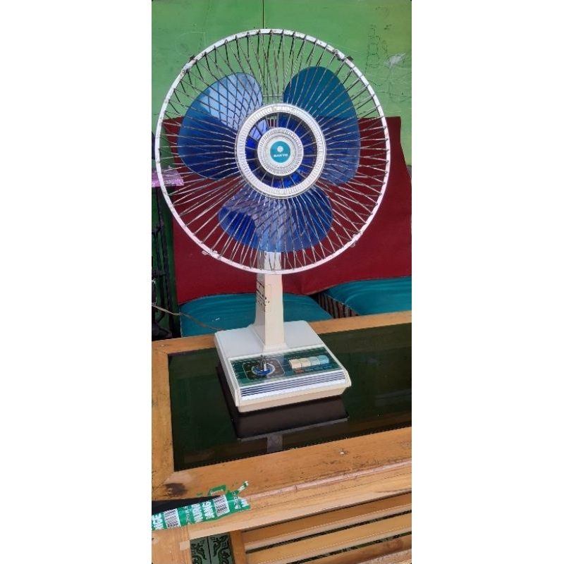 kipas angin jadul Sanyo oscilator