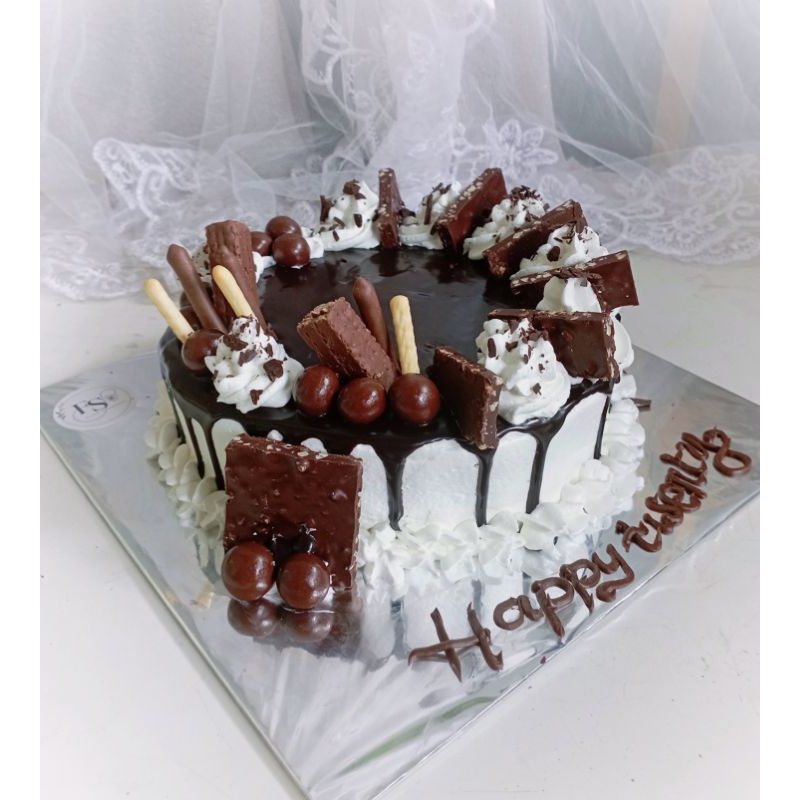 birthday cake kue ulang tahun coklat leleh blackforest