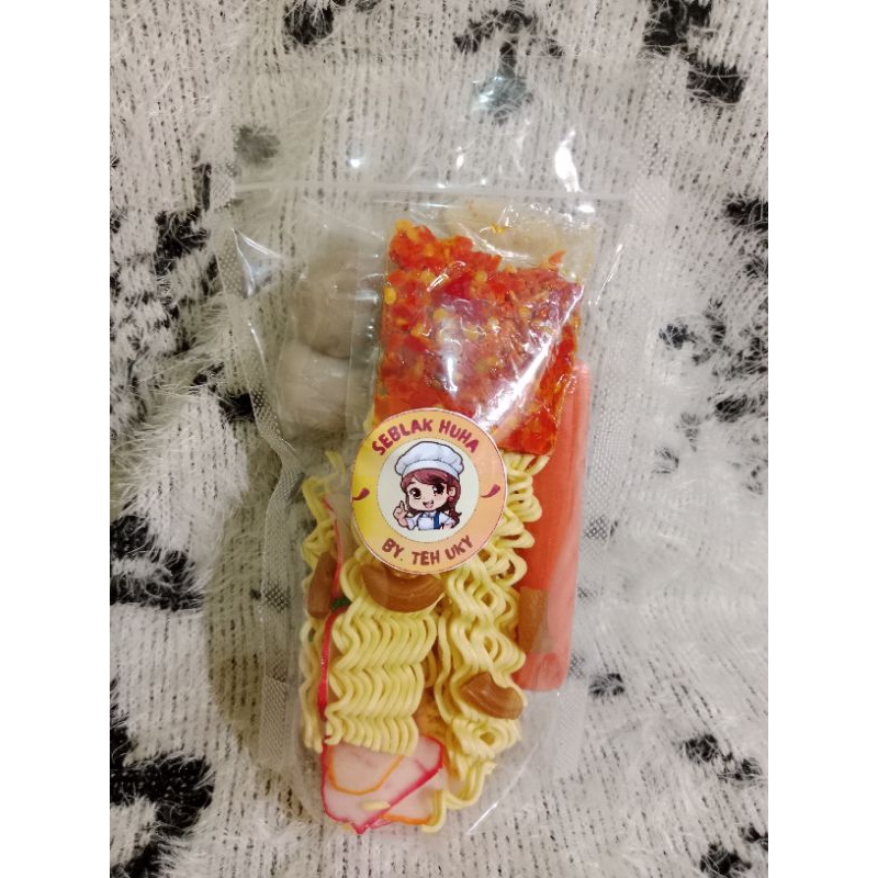 

SEBLAK HuHa by. teh uky (sosis&cilok)