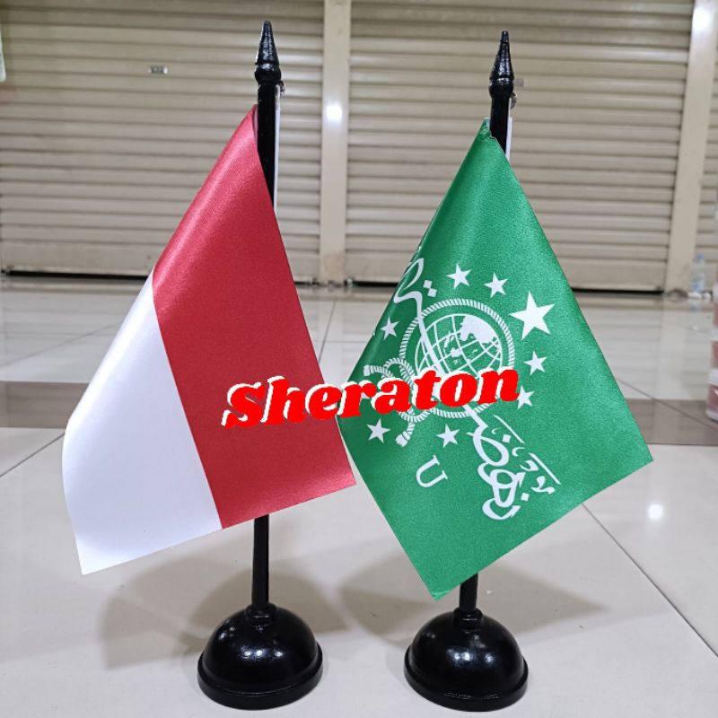 

tiang kayu meja+bendera NU+Indonesia