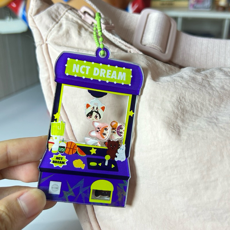 NCT Dream shaker keychain