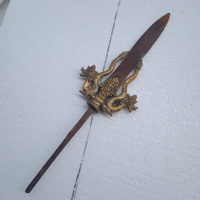 Az zimat tom back nogo kembar