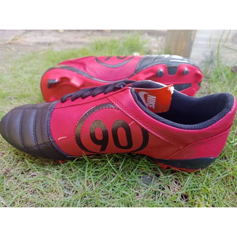 sepatu bola T 90 asli kulit sapi sol sudah jahit