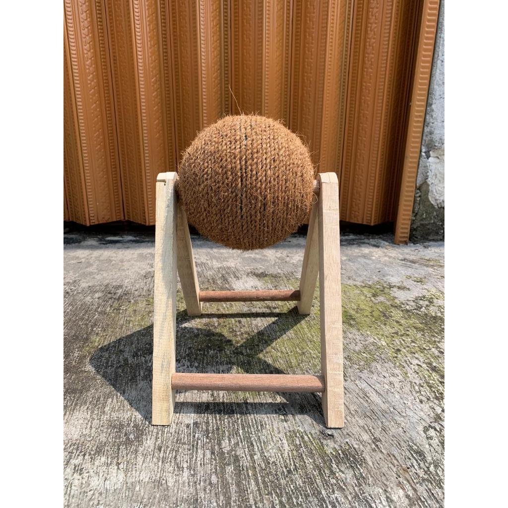Mainan Kucing Bola - Cakaran Kucing Bulat - Stand Ball Scratcher