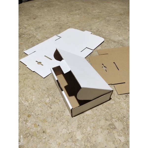 

DISCOUNT TODAY Kardus Ukuran 2x2x7 Die Cut Box Peking Putih Polos Multifungsi Souvenir Hampers Pizza