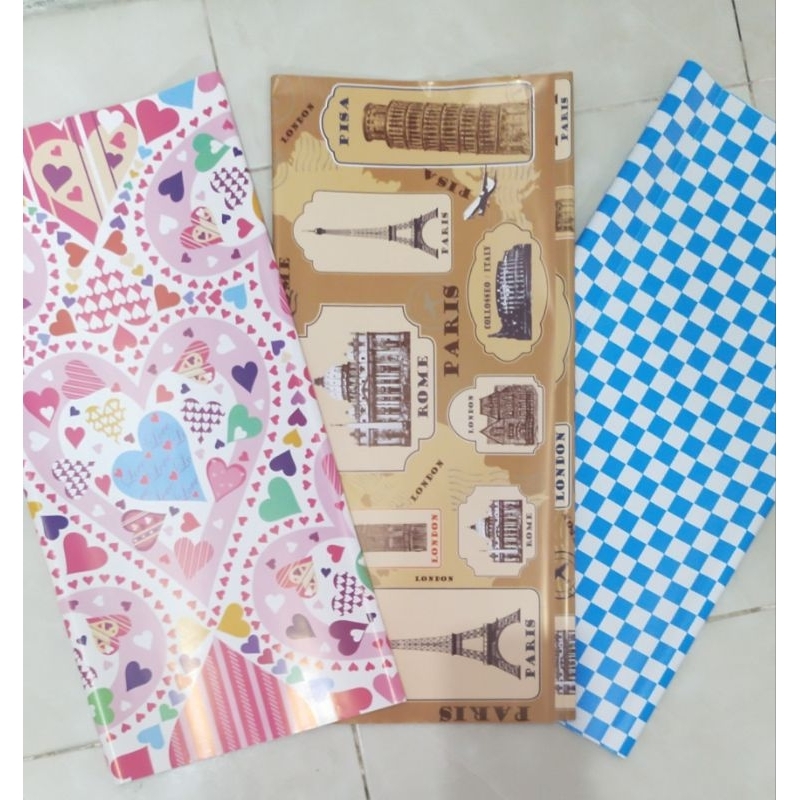 

Kertas kado super deluxe motif katun/motif petak/love