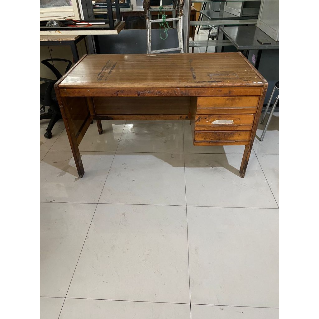 MEJA KANTOR ADMIN BELAJAR KERJA SECOND SEKEN BEKAS UKURAN 125 X 68 X72