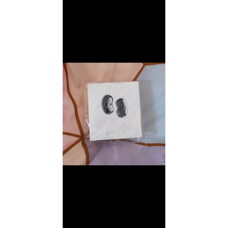 Samsung buds live Second