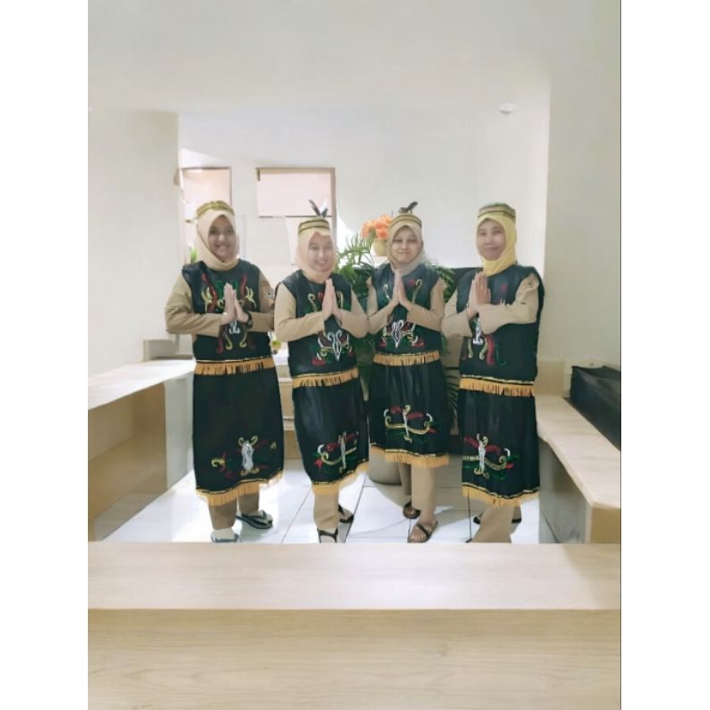 Baju Adat Kalimantan / Baju Adat Dayak Dewasa / Baju Dayak Wanita / Baju Adat Dayak Pria / Baju