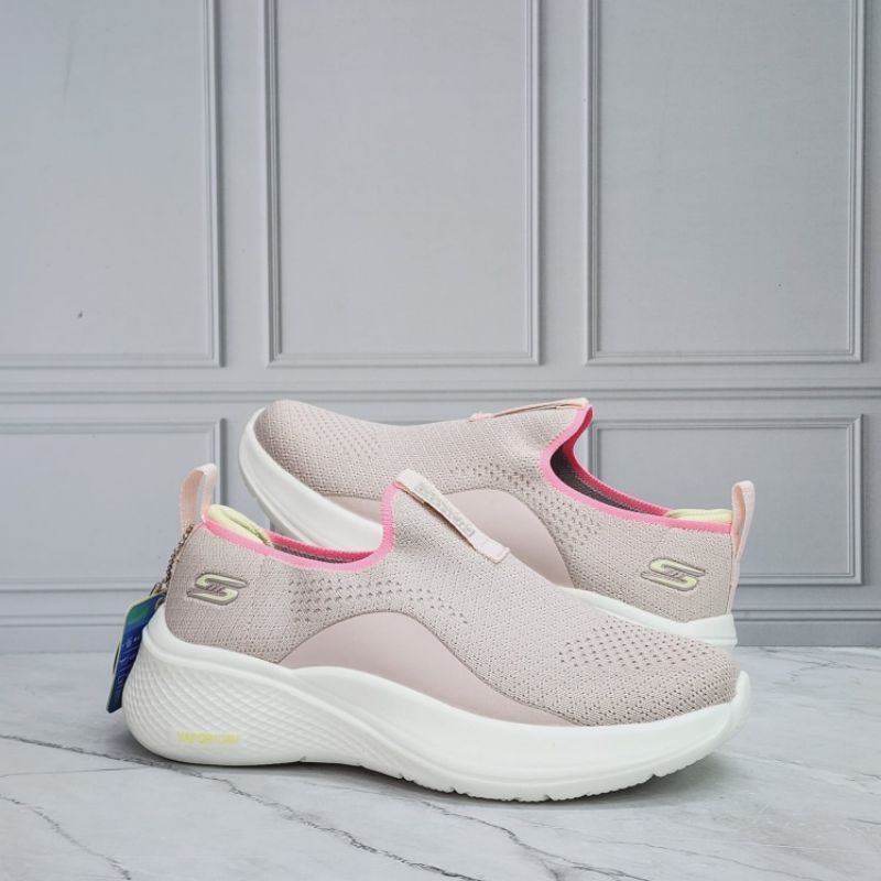 SKECHERS GORUN VAPOR FOAM/SEPATU GORUN VAPOR WANITA