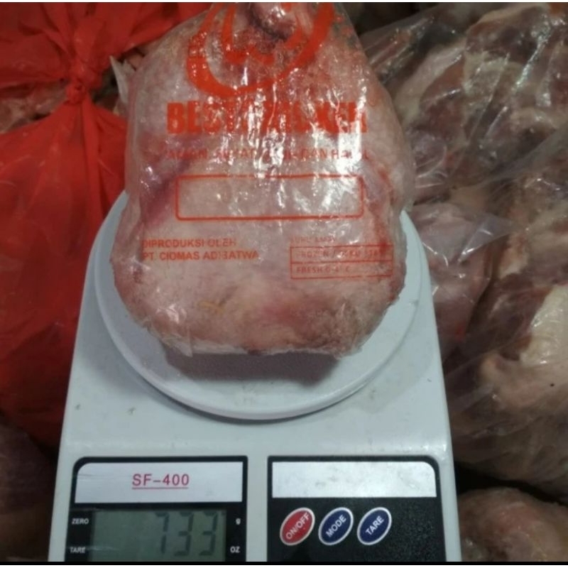 

Daging Ayam Broiler Karkas Frozen Utuh 0,7 - 0,8 / 7ons - 8ons