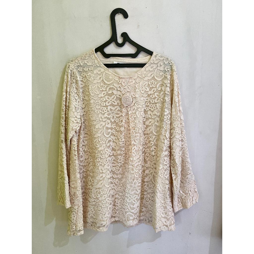 Kebaya Brokat Putih Tulang Preloved