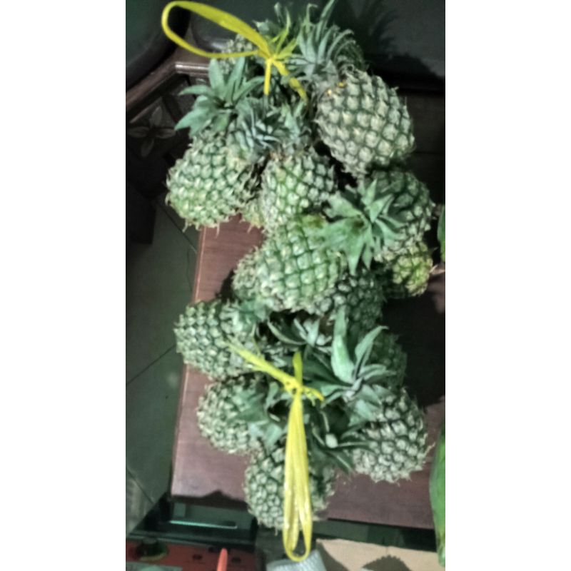 

Nanas
