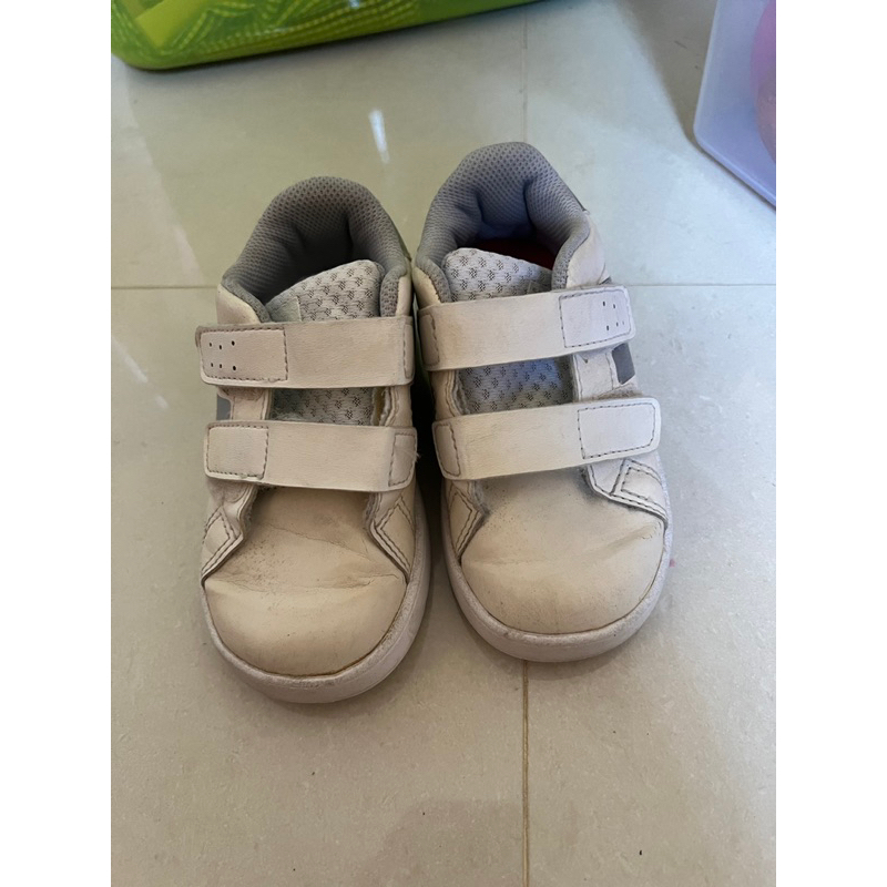Preloved sepatu anak Toezone