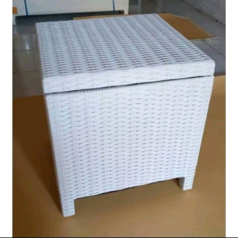 Peti Penyimpanan Serbaguna Rotan Sintetis Warna warni