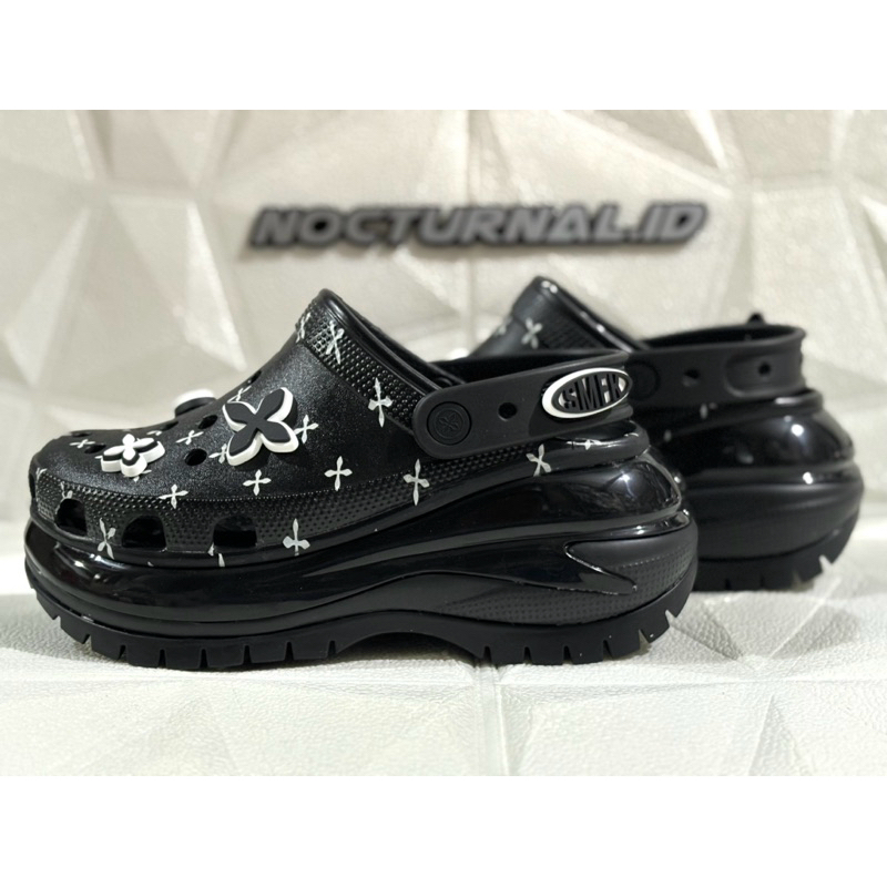 Crocs Classic Mega Crush Clog Hitam LV OriginalFREE JIBBITZ 4pcs