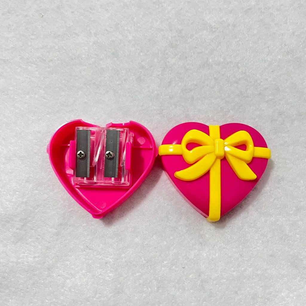 

Rautan Pensil Lucu Bentuk Kado Love Random Perlengkapan Sekolah Anak Pencil Sharpener Bentuk Lucu Imut Hati Kado Orotan Petelot Manual Putar Super Tajam Murah Kualitas Bagus Best Quality Berkualitas Bestest Toko Cuties Pentacle Malang