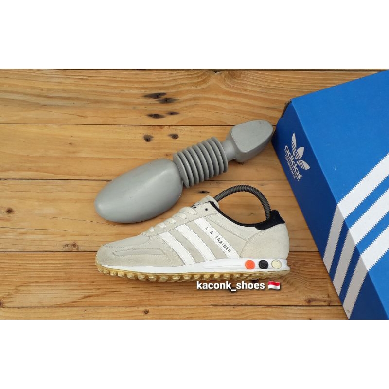 SEPATU SNEAKERS CASUAL ADIDAS LA TRAINER WHITE PUTIH ORIGINAL
