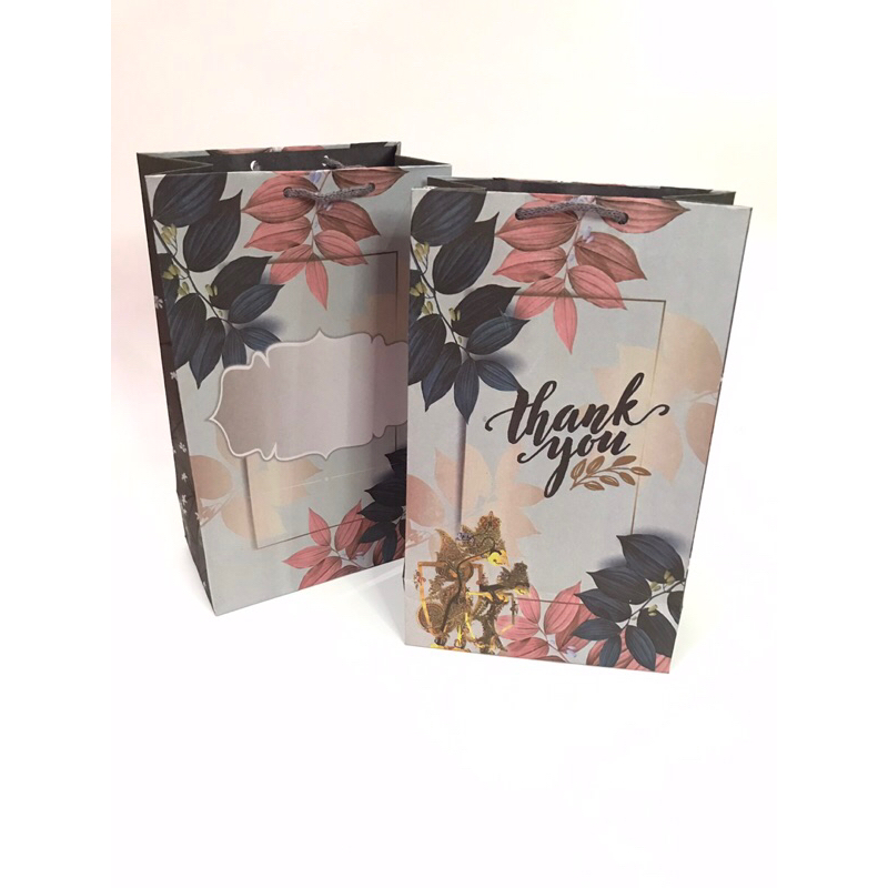 

Paperbag motif size 15x8x25 (1 PACK isi 12 pcs)