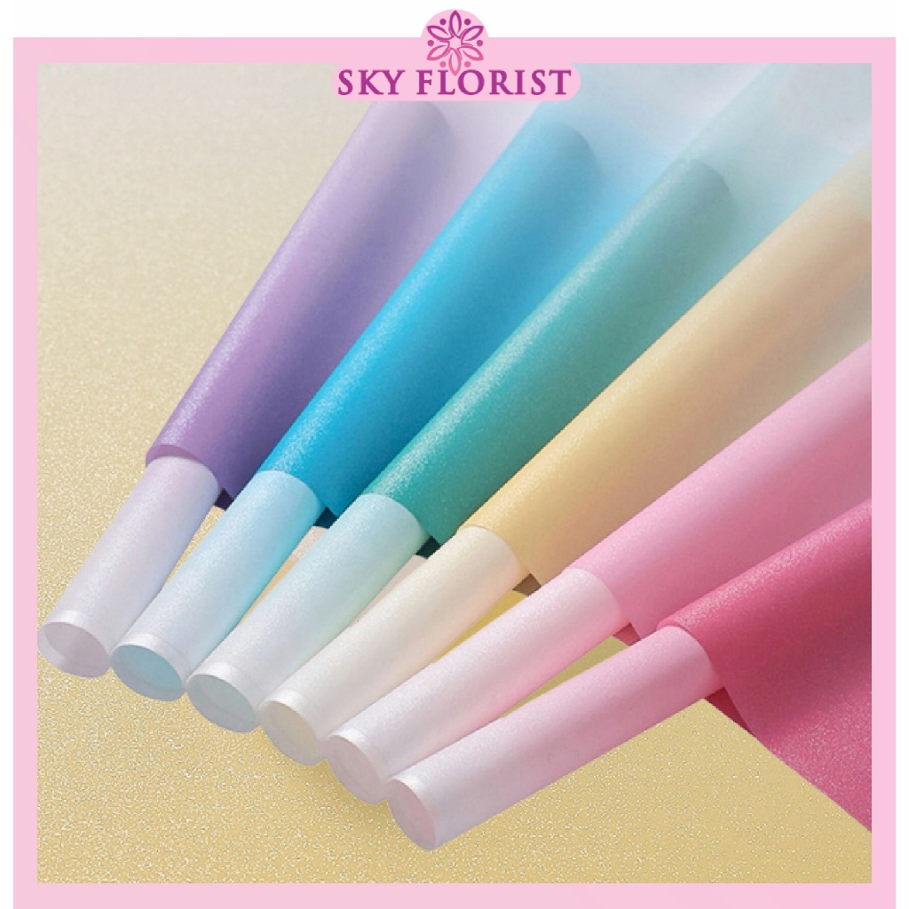 

1 PACK 15 LEMBAR Flower Wrapping Paper Gradient Cellophane Kertas Buket Motif Gradasi Bunga Florist KB6114